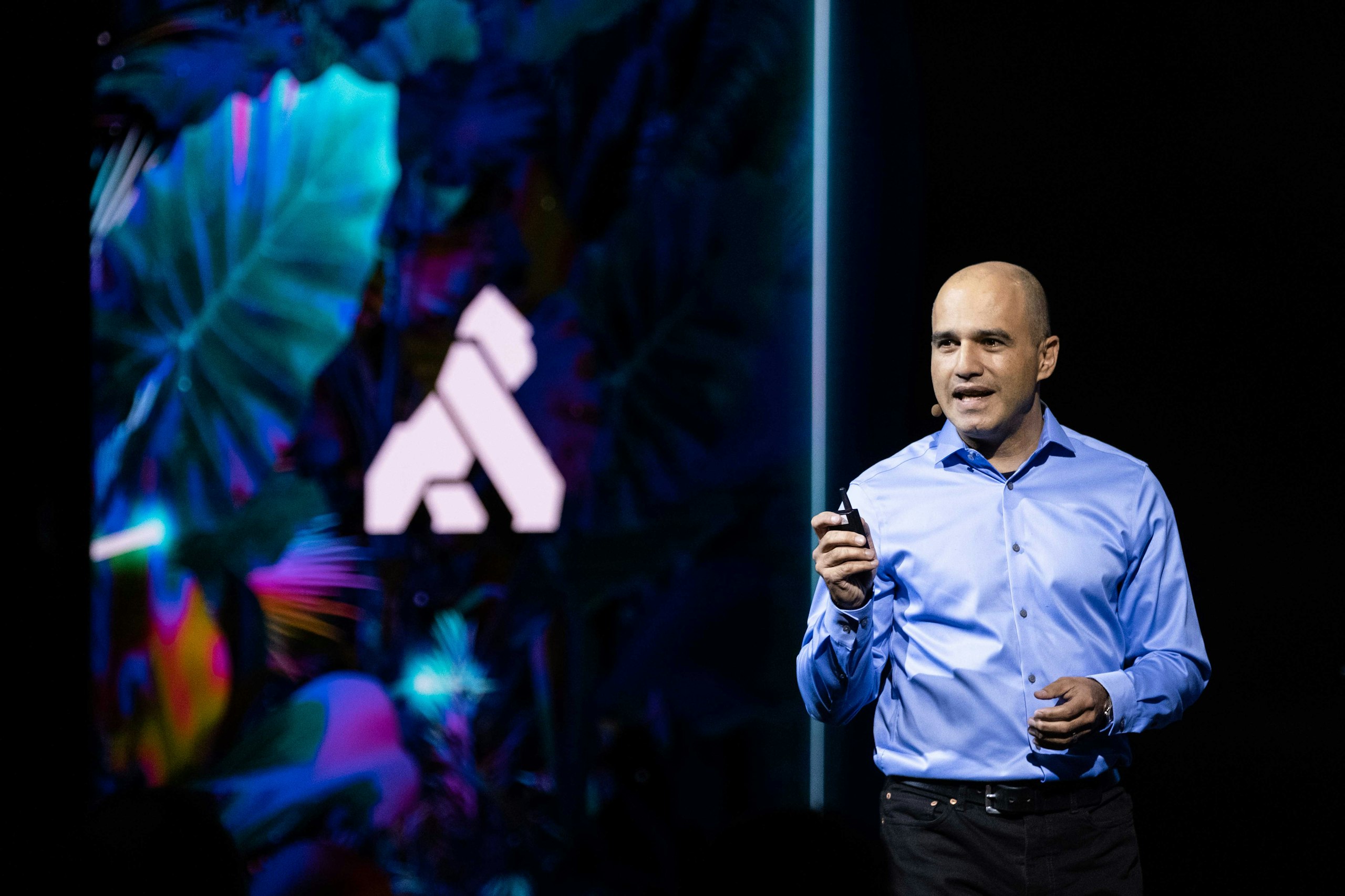 Kong executive Reza Shafii speaking at a conference